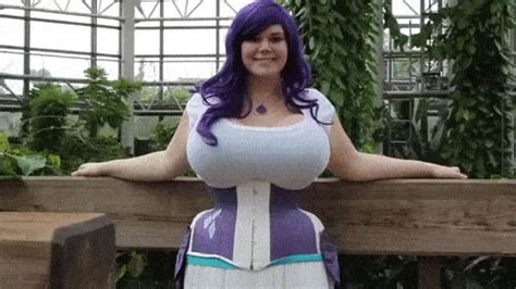 Big Breast Porn GIFs 